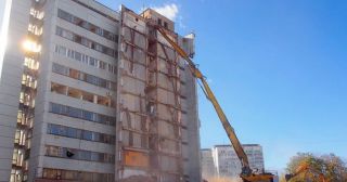 Демонтаж многоэтажного дома Лесозаводск, цена от 3732 руб.